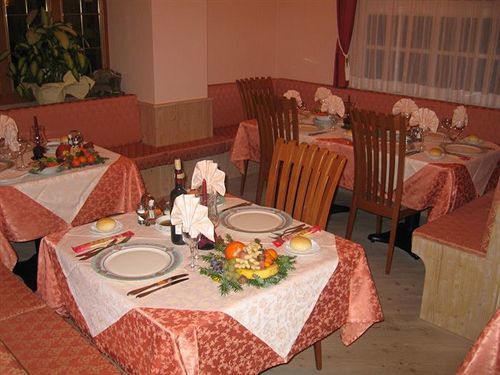 Hotel Rosalpina Фольгария Экстерьер фото