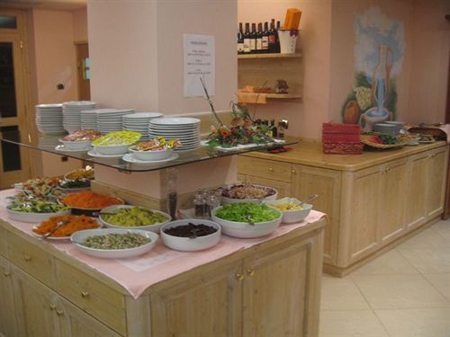 Hotel Rosalpina Фольгария Экстерьер фото