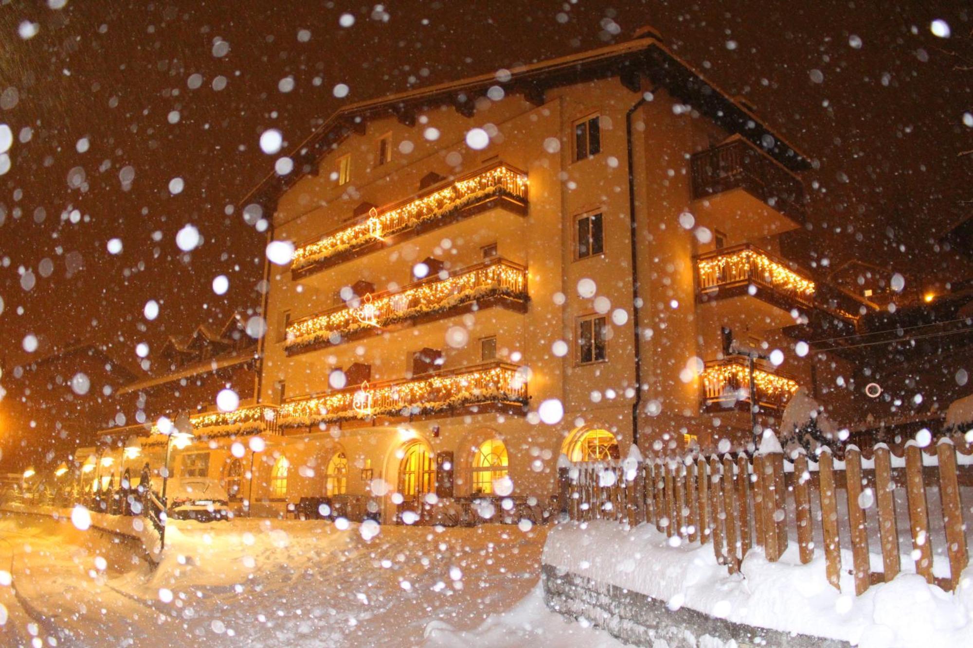 Hotel Rosalpina Фольгария Экстерьер фото